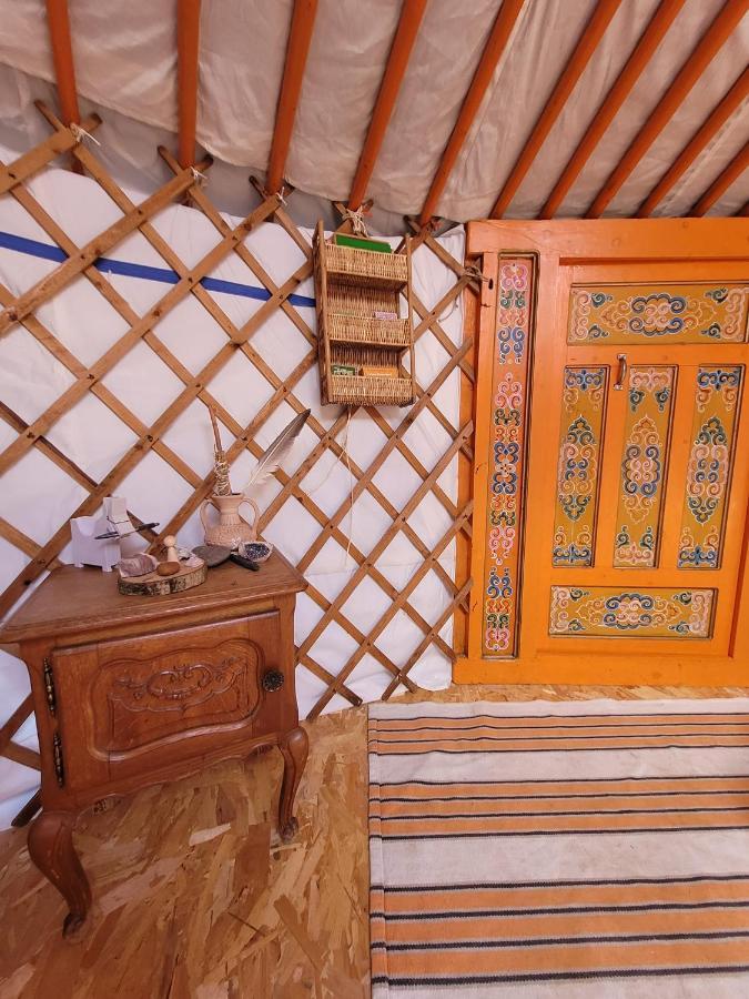Hotel Slapen Tussen De Ezels In De Yurt Aarschot Exteriér fotografie
