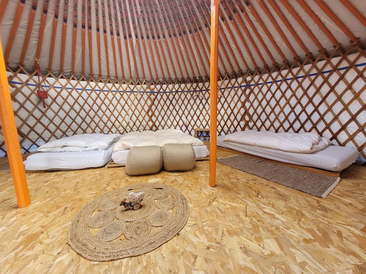 Hotel Slapen Tussen De Ezels In De Yurt Aarschot Exteriér fotografie